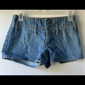 GAP shorts